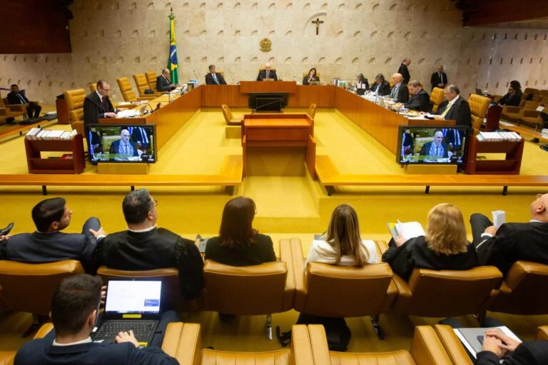 Ministros Alexandre de Moraes, Gilmar Mendes, Cristiano Zanin e Flávio Dino Votam a Favor dos ‘Penduricalhos’ para Servidores: Decisão Polêmica em Jogo!”