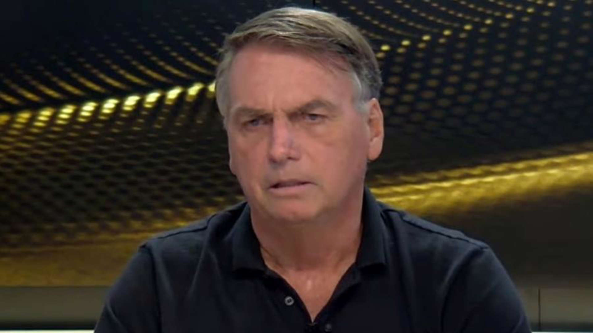 Imprensa Internacional Destaca Impedimento de Bolsonaro de Viajar para a Posse de Trump