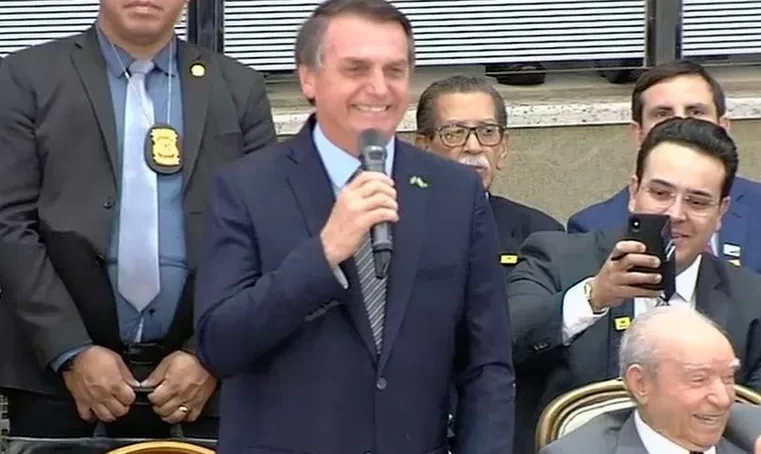 Bolsonaro: “Se alguma covardia acontecer comigo, continuem lutando”