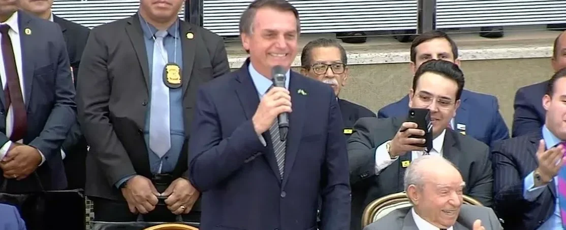 Bolsonaro: “Se alguma covardia acontecer comigo, continuem lutando”