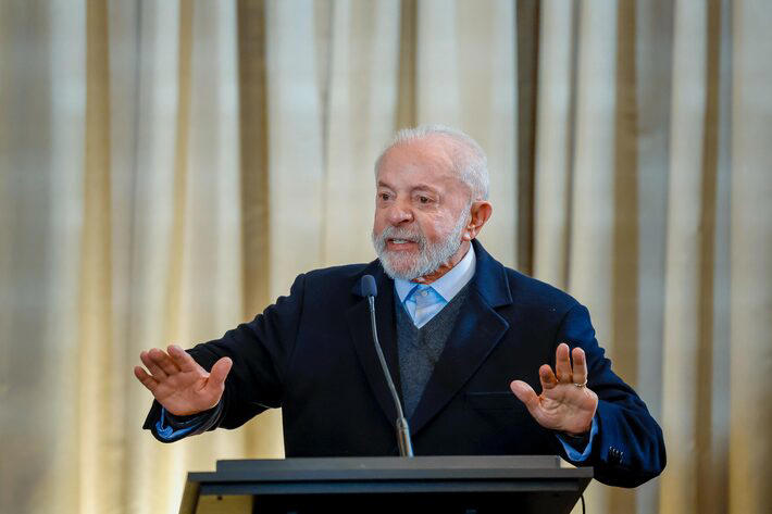 Lula se reúne com Hugo Motta e ministros para discutir alternativas ao aumento do IOF
